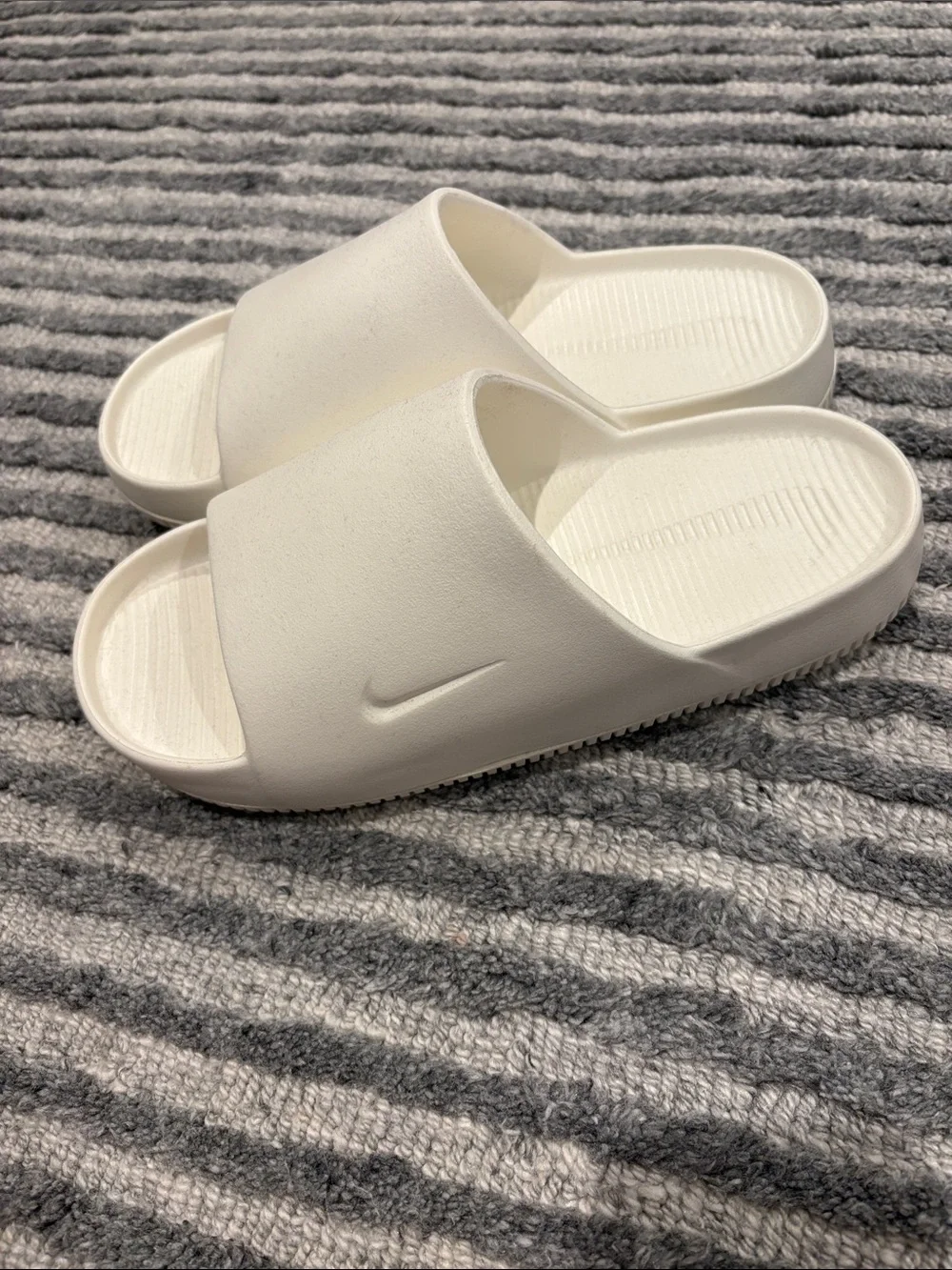 Men’s Nike White Slide Sandals - brand new worn once